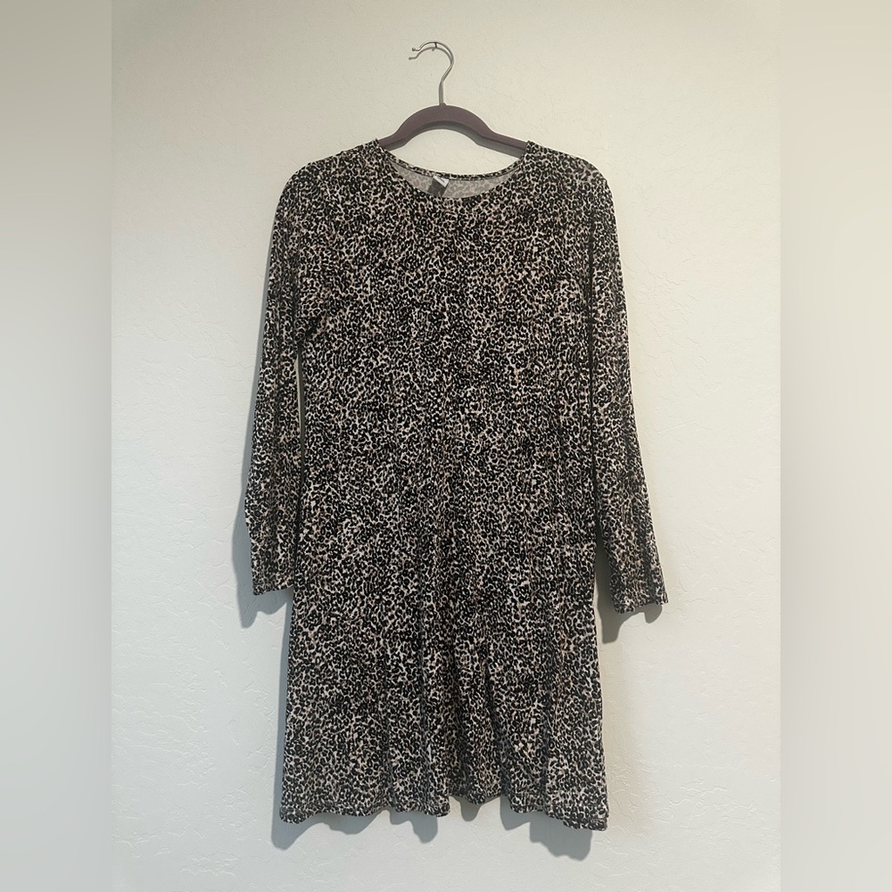 Old Navy Black and Tan Long Sleeve Dress